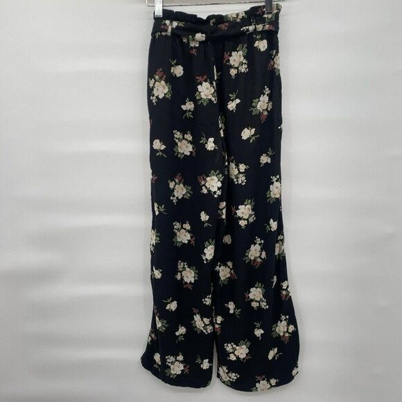 Hollister Women's Wide-Cut Paper-Bag Pants in Black Floral Size XS Elastic Waist - Picture 3 of 6
